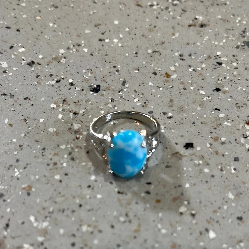 BLUE MOONSTONE RING STAMPED .925 SIZE 6